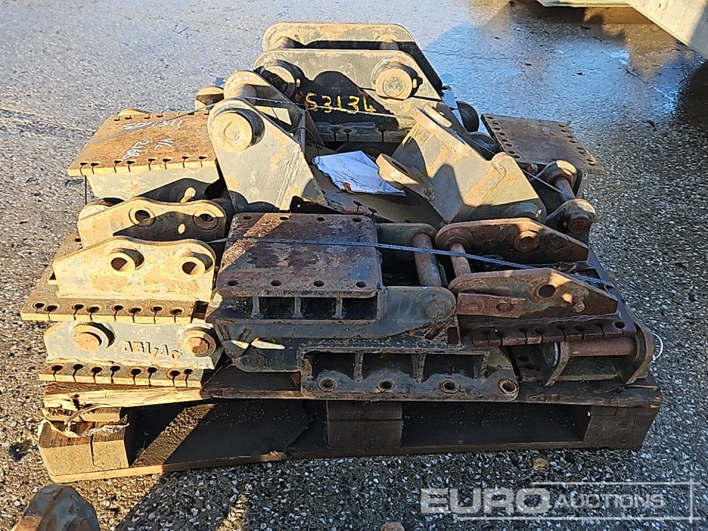 Pallet of Various Sized Headstocks - Hydraulische hamer: afbeelding 2 Pallet of Various Sized Headstocks - Hydraulische hamer: afbeelding 2