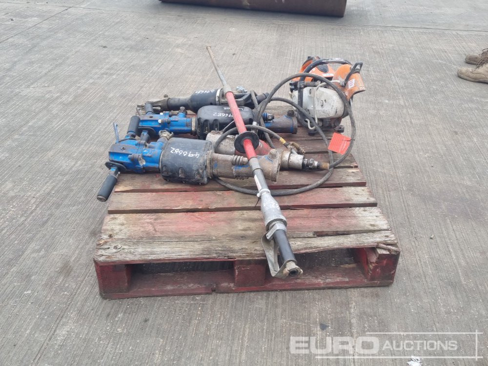 Stihl TS410 Petrol Quick Cut Saw, Pneumatic Hand Held Breaker (4 of), Pneumatic Concrete Poker, Hycon Hydraulic Core Drill - Asfaltmachine: afbeelding 5 Stihl TS410 Petrol Quick Cut Saw, Pneumatic Hand Held Breaker (4 of), Pneumatic Concrete Poker, Hycon Hydraulic Core Drill - Asfaltmachine: afbeelding 5