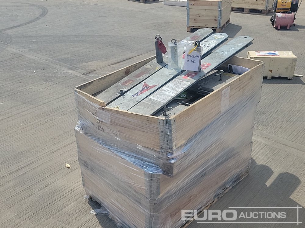 Stillage of Base Weights & Man Anchors (3 of) - Bouwmaterieel: afbeelding 1 Stillage of Base Weights & Man Anchors (3 of) - Bouwmaterieel: afbeelding 1