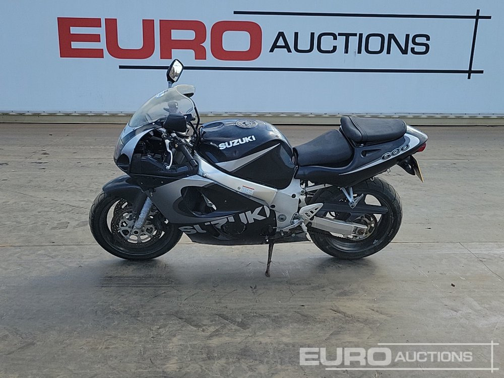 Suzuki GSX600 - Motorfiets: afbeelding 2 Suzuki GSX600 - Motorfiets: afbeelding 2