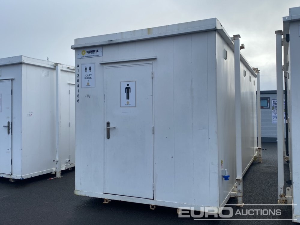 Thurston 20' x 9' Toilet Block (Keys in Office) (Cannot Be Reconsigned) - Zeecontainer: afbeelding 4 Thurston 20' x 9' Toilet Block (Keys in Office) (Cannot Be Reconsigned) - Zeecontainer: afbeelding 4
