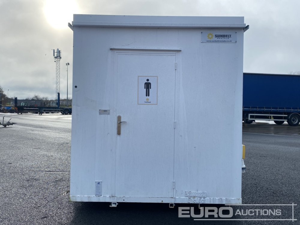 Thurston 20' x 9' Toilet Block (Keys in Office) (Cannot Be Reconsigned) - Zeecontainer: afbeelding 4 Thurston 20' x 9' Toilet Block (Keys in Office) (Cannot Be Reconsigned) - Zeecontainer: afbeelding 4