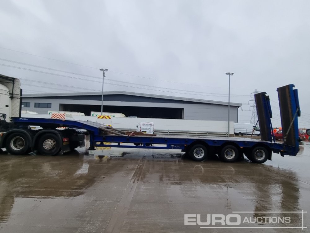 Tirsan Tri Axle Step Frame Low Loader Trailer, Neck Ramps, Out Riggers, Hydraulic Flip Toe Ramps - Dieplader oplegger: afbeelding 2 Tirsan Tri Axle Step Frame Low Loader Trailer, Neck Ramps, Out Riggers, Hydraulic Flip Toe Ramps - Dieplader oplegger: afbeelding 2