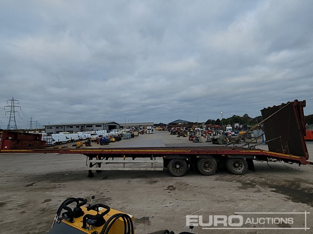 Tri Axle Low Loader Trailer, Winch, Hydraulic Ramp - Dieplader oplegger: afbeelding 2 Tri Axle Low Loader Trailer, Winch, Hydraulic Ramp - Dieplader oplegger: afbeelding 2