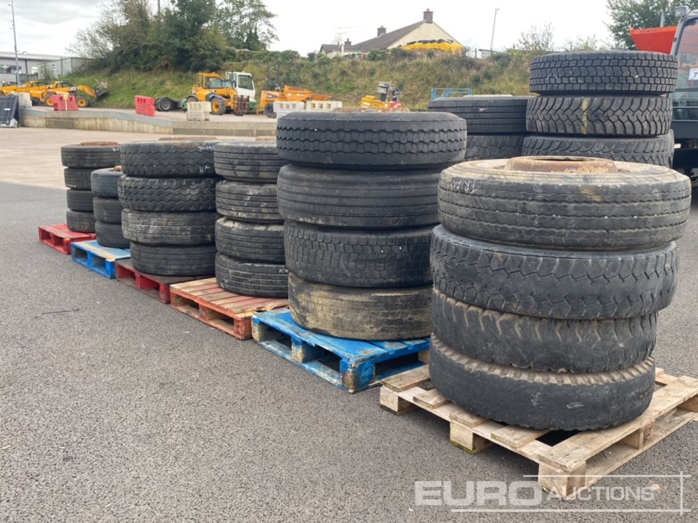 Tyre & Rim to suit Lorry/Trailer (23 of) - Band: afbeelding 4 Tyre & Rim to suit Lorry/Trailer (23 of) - Band: afbeelding 4