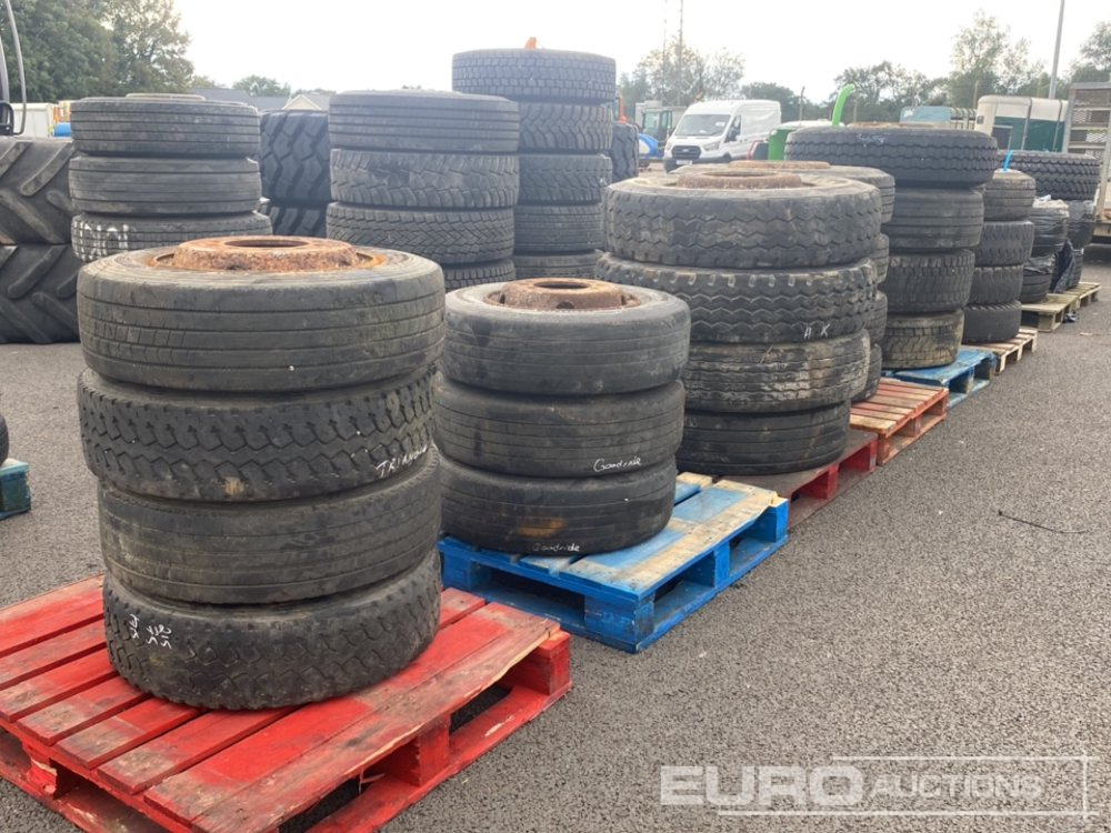 Tyre & Rim to suit Lorry/Trailer (23 of) - Band: afbeelding 3 Tyre & Rim to suit Lorry/Trailer (23 of) - Band: afbeelding 3