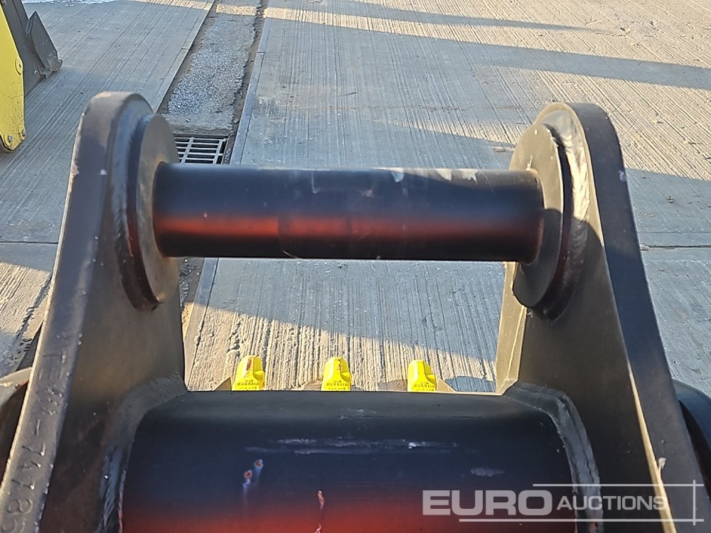 Nieuw Bak Unused 24" Digging Bucket 80mm Pin to suit 20 Ton Excavator: afbeelding 11 Nieuw Bak Unused 24" Digging Bucket 80mm Pin to suit 20 Ton Excavator: afbeelding 11