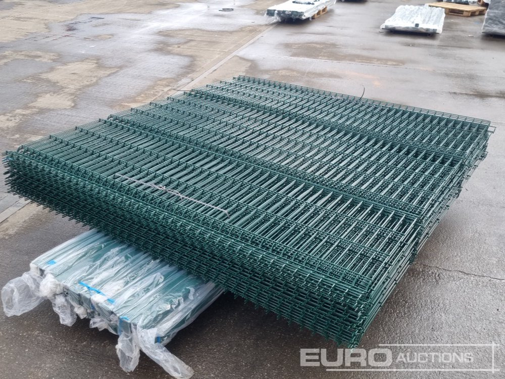 Bouwmaterieel Unused Galvanised & Powder Coated Heavy Duty (5mm) Wire Mesh Fencing, 25 x H2.4m x W2.2m Panels, 26 x 60mm x 60mm x3m Posts, with Fittings (Green): afbeelding 22