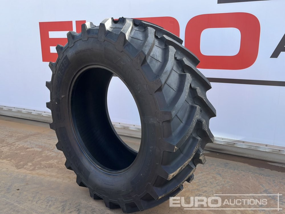 Unused Vannova 650/65R38-163 R1W Tyre (2 of) - Band: afbeelding 1 Unused Vannova 650/65R38-163 R1W Tyre (2 of) - Band: afbeelding 1
