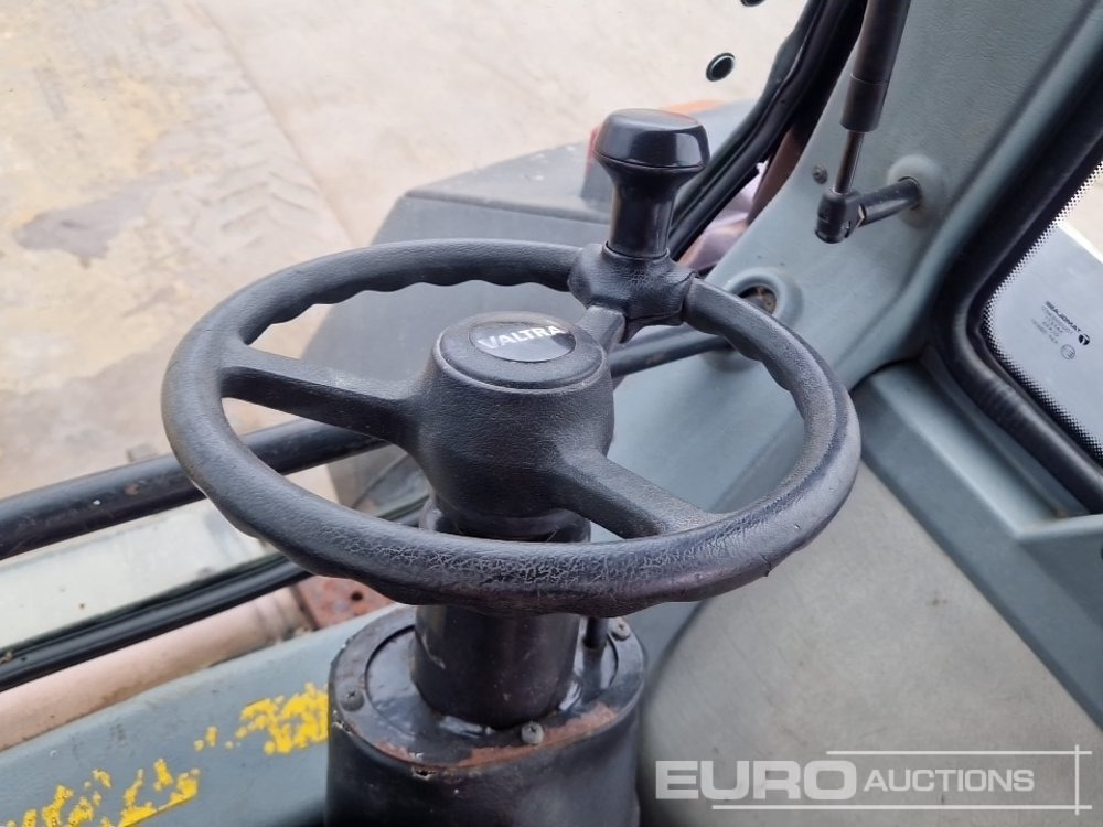 Tractor Valtra 6400: afbeelding 38