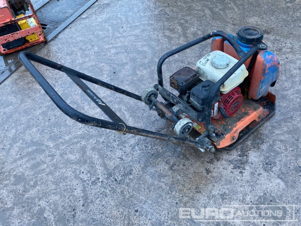 Victor Petrol Compaction Plate, Honda Engine - Asfaltmachine: afbeelding 3 Victor Petrol Compaction Plate, Honda Engine - Asfaltmachine: afbeelding 3