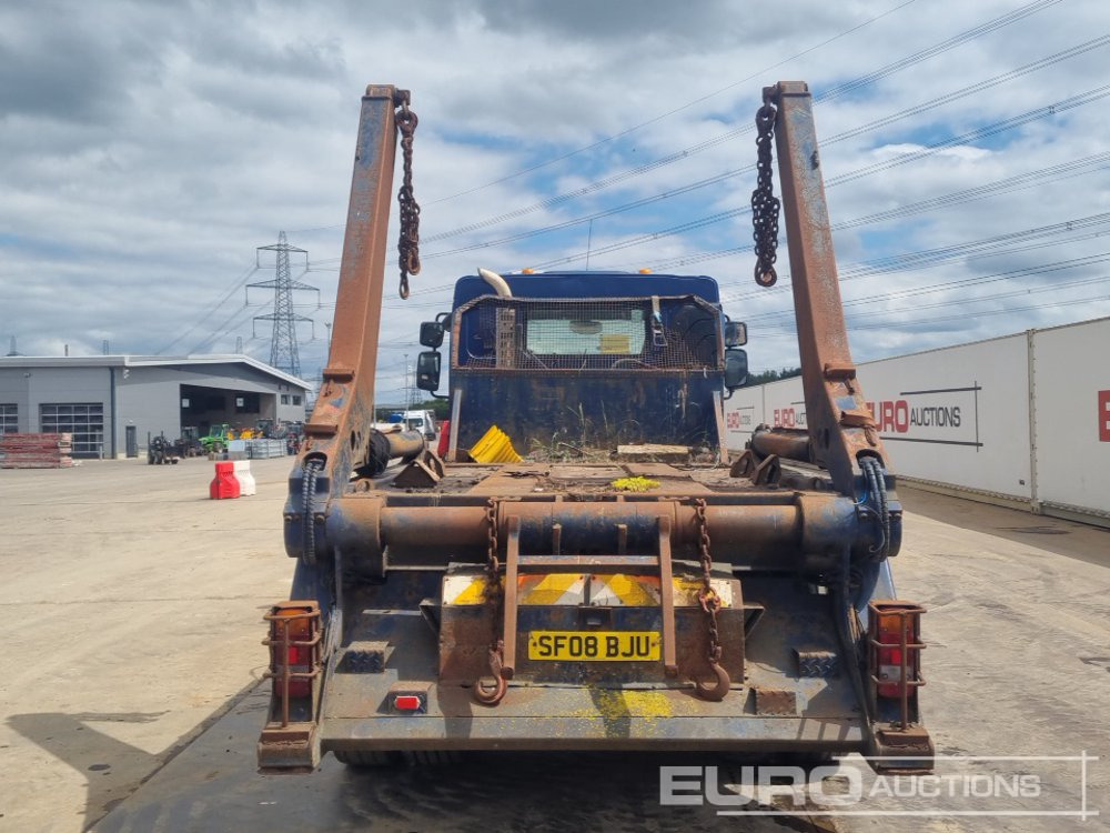 Volvo 4x2 Skip Loader Lorry, Extendable Arms, Manual Gearbox (Reg. Docs. & Plating Certificate Available) - Portaalarmsysteem vrachtwagen: afbeelding 4 Volvo 4x2 Skip Loader Lorry, Extendable Arms, Manual Gearbox (Reg. Docs. & Plating Certificate Available) - Portaalarmsysteem vrachtwagen: afbeelding 4