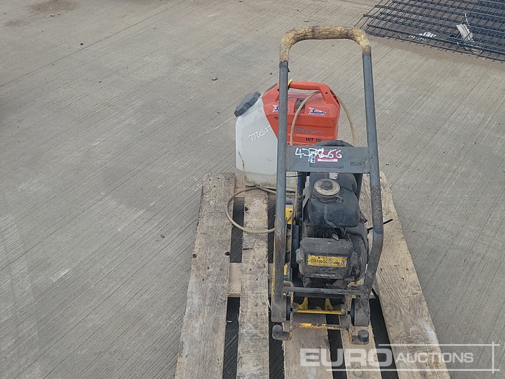 Wacker Neuson Diesel Compaction Plate (Spares), Husqvarna Battery Powered Water Tank - Asfaltmachine: afbeelding 4 Wacker Neuson Diesel Compaction Plate (Spares), Husqvarna Battery Powered Water Tank - Asfaltmachine: afbeelding 4