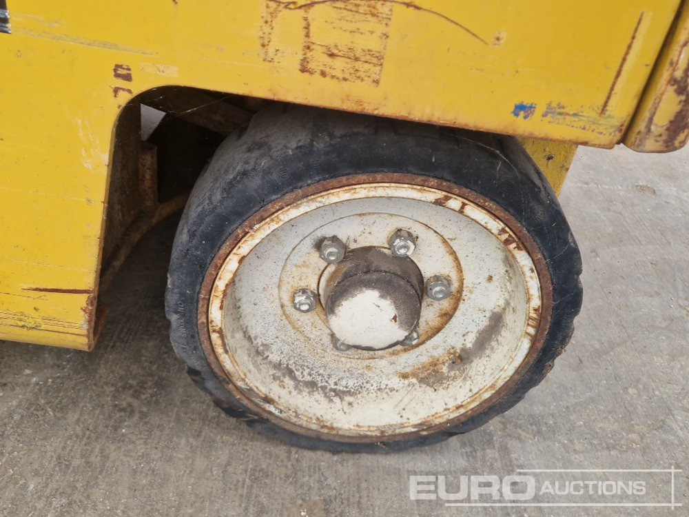 Elektrische heftruck Yale ERC12DAEV2160 Electric Forklift, 2 Stage Mast, Forks (No Drive): afbeelding 11