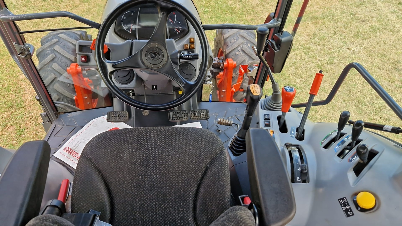 Tractor Trattore usato Kubota M4072: afbeelding 6