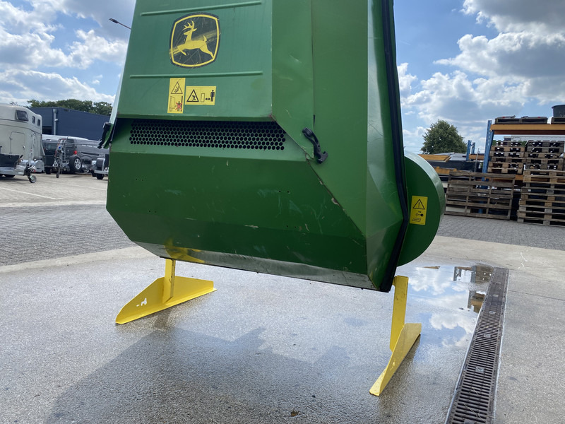 John Deere MCS 580 H, Hoogkieper, Opvangbak + afzuiging - Maaimachine: afbeelding 4 John Deere MCS 580 H, Hoogkieper, Opvangbak + afzuiging - Maaimachine: afbeelding 4