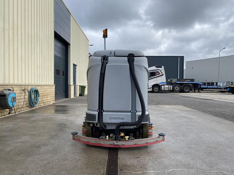 Nilfisk SC6500 1300C, Veeg- Schrobmachine - Schrobmachine: afbeelding 3 Nilfisk SC6500 1300C, Veeg- Schrobmachine - Schrobmachine: afbeelding 3