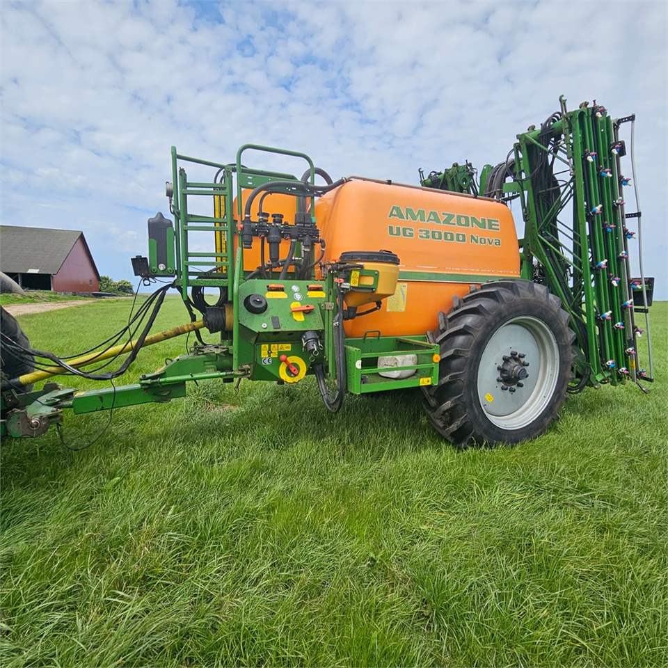 Amazone UG 3000 Nova - Veldspuit: afbeelding 1 Amazone UG 3000 Nova - Veldspuit: afbeelding 1
