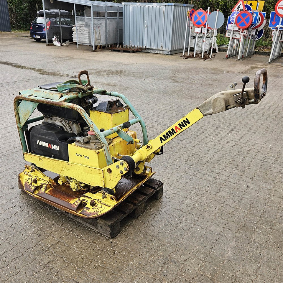 Ammann AVH 7010 - Trilplaat: afbeelding 1 Ammann AVH 7010 - Trilplaat: afbeelding 1