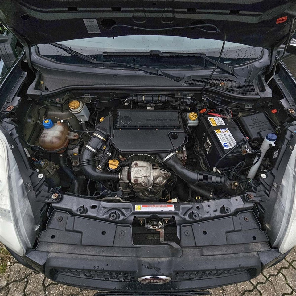 Leasing Fiat Doblò Cargo 1.3 Mjt 90 Fiat Doblò Cargo 1.3 Mjt 90: afbeelding 12 Leasing Fiat Doblò Cargo 1.3 Mjt 90 Fiat Doblò Cargo 1.3 Mjt 90: afbeelding 12