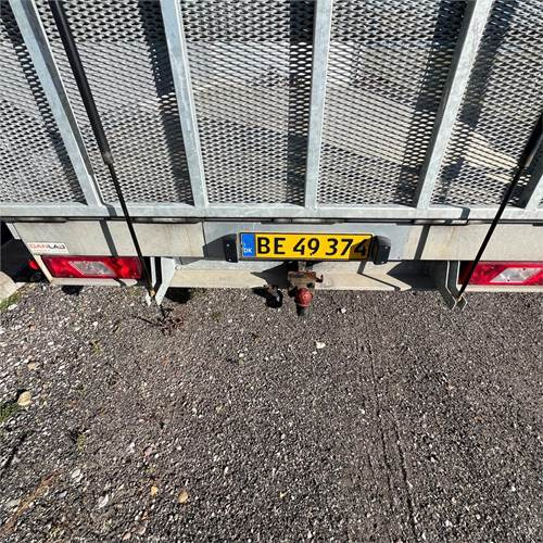 Vrachtwagen met open laadbak Ford Transit 2.0 Tdci: afbeelding 32 Vrachtwagen met open laadbak Ford Transit 2.0 Tdci: afbeelding 32