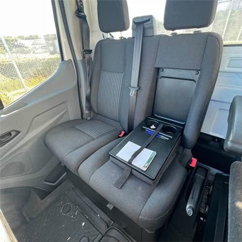 Vrachtwagen met open laadbak Ford Transit 2.0 Tdci: afbeelding 14 Vrachtwagen met open laadbak Ford Transit 2.0 Tdci: afbeelding 14