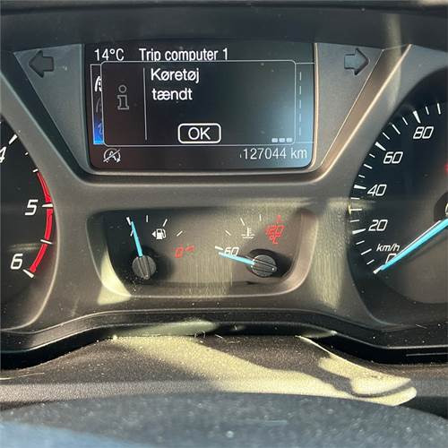 Vrachtwagen met open laadbak Ford Transit 2.0 Tdci: afbeelding 21 Vrachtwagen met open laadbak Ford Transit 2.0 Tdci: afbeelding 21