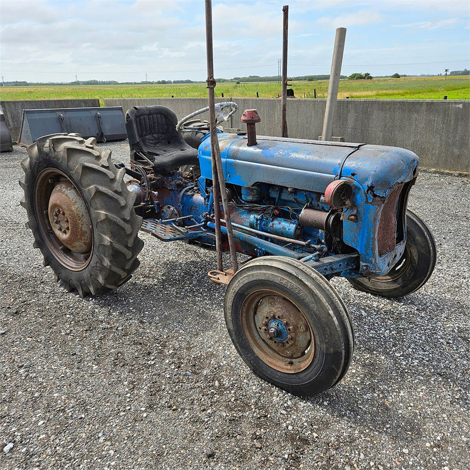Fordson Dexta - Tractor: afbeelding 2 Fordson Dexta - Tractor: afbeelding 2