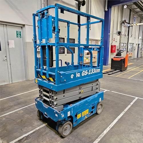 Genie GS1330m - Schaarlift: afbeelding 2 Genie GS1330m - Schaarlift: afbeelding 2