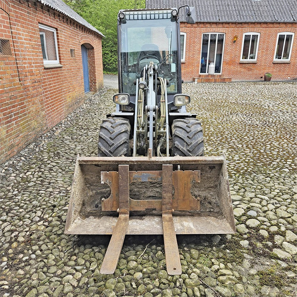 Giant V452T HD - Wiellader: afbeelding 4 Giant V452T HD - Wiellader: afbeelding 4