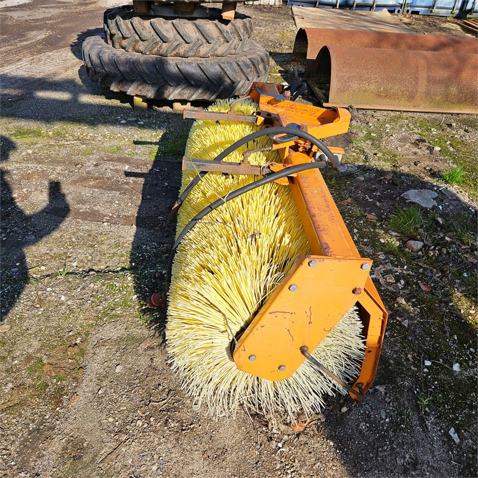 HWH HF 1A 1500 - Veeg: afbeelding 1 HWH HF 1A 1500 - Veeg: afbeelding 1