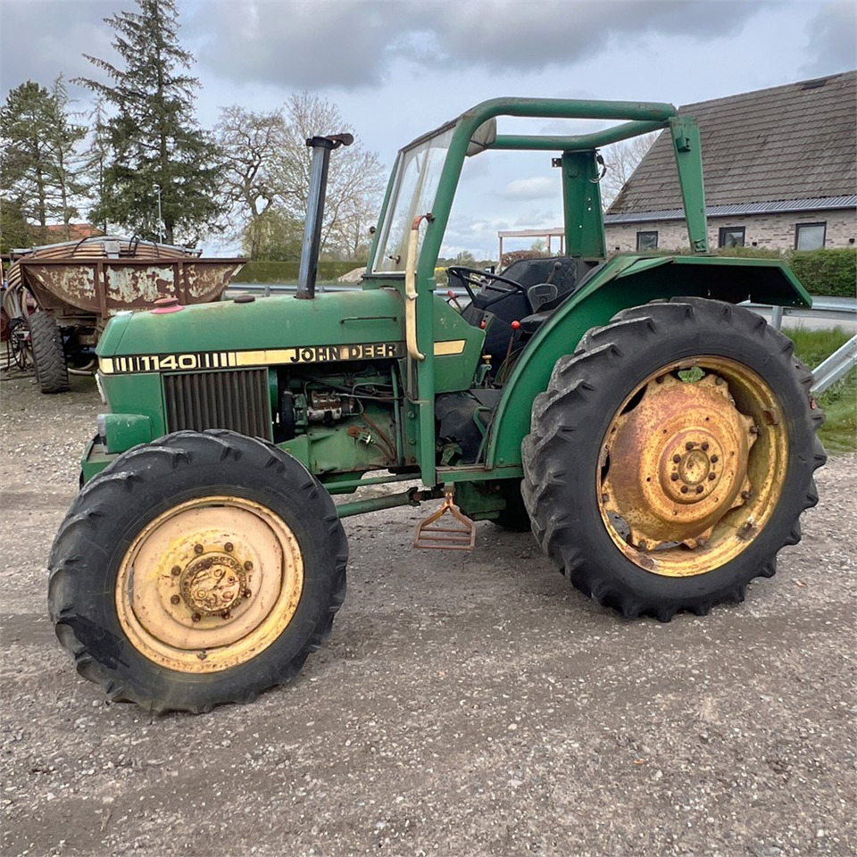 John Deere 1140 - Tractor: afbeelding 4 John Deere 1140 - Tractor: afbeelding 4