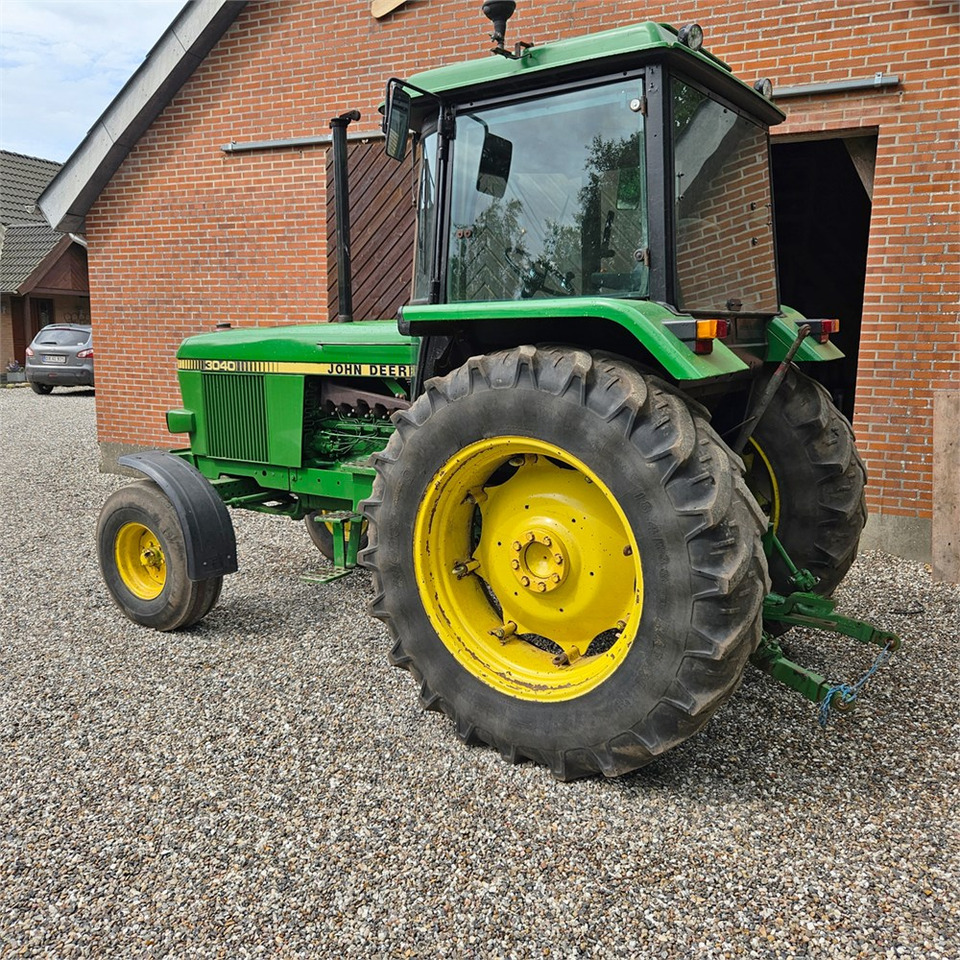 John Deere 3040 - Tractor: afbeelding 3 John Deere 3040 - Tractor: afbeelding 3