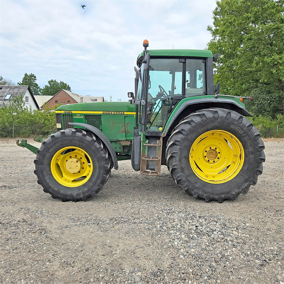 John Deere 6910 - Tractor: afbeelding 2 John Deere 6910 - Tractor: afbeelding 2