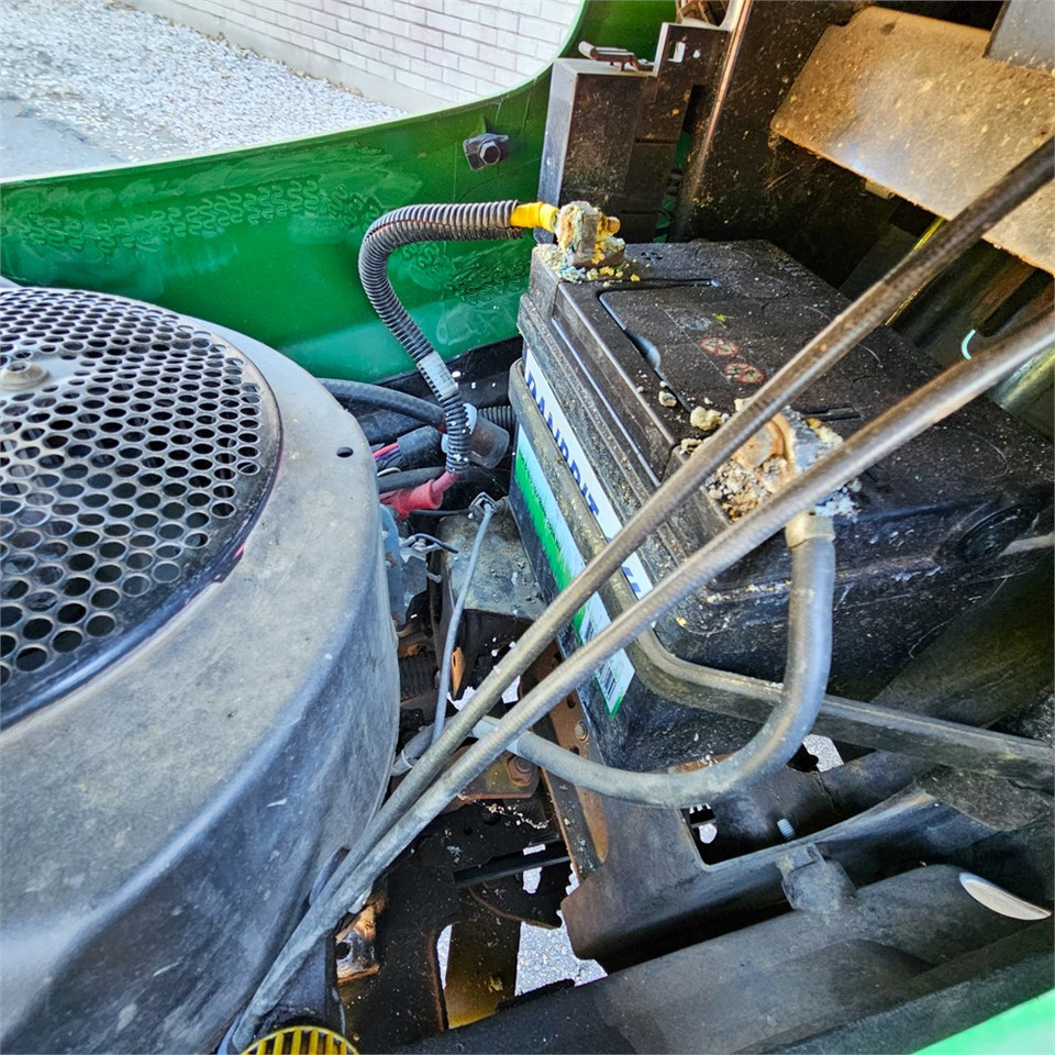 Gazonmaaier John Deere X304: afbeelding 13