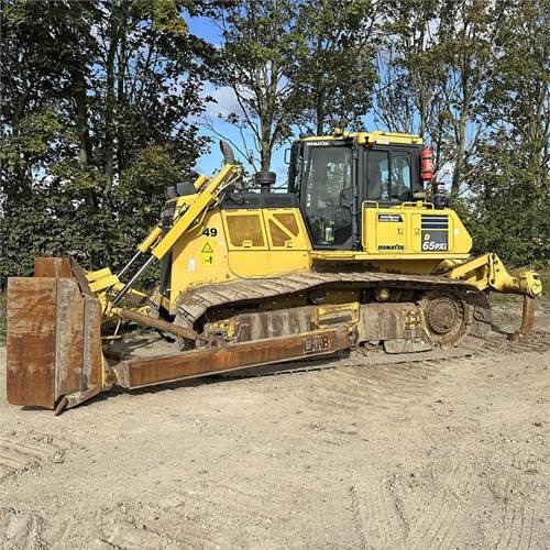 Komatsu D65 PXI-18 - Bulldozer: afbeelding 1 Komatsu D65 PXI-18 - Bulldozer: afbeelding 1