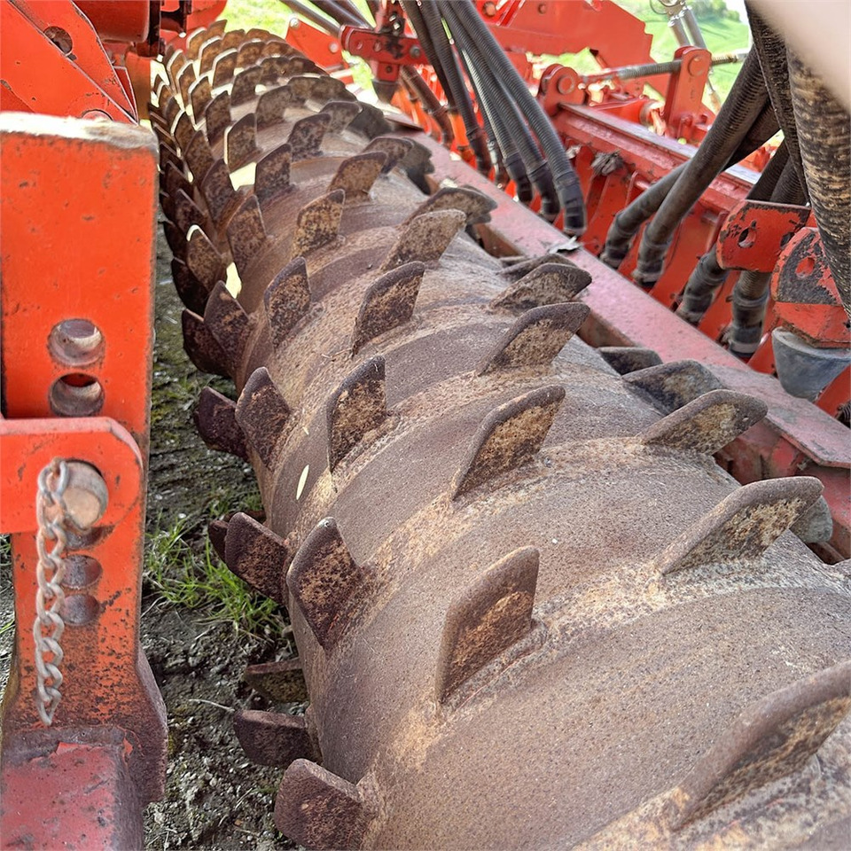 Zaai-/ Plantmachine Kuhn Venta TI 301: afbeelding 10 Zaai-/ Plantmachine Kuhn Venta TI 301: afbeelding 10