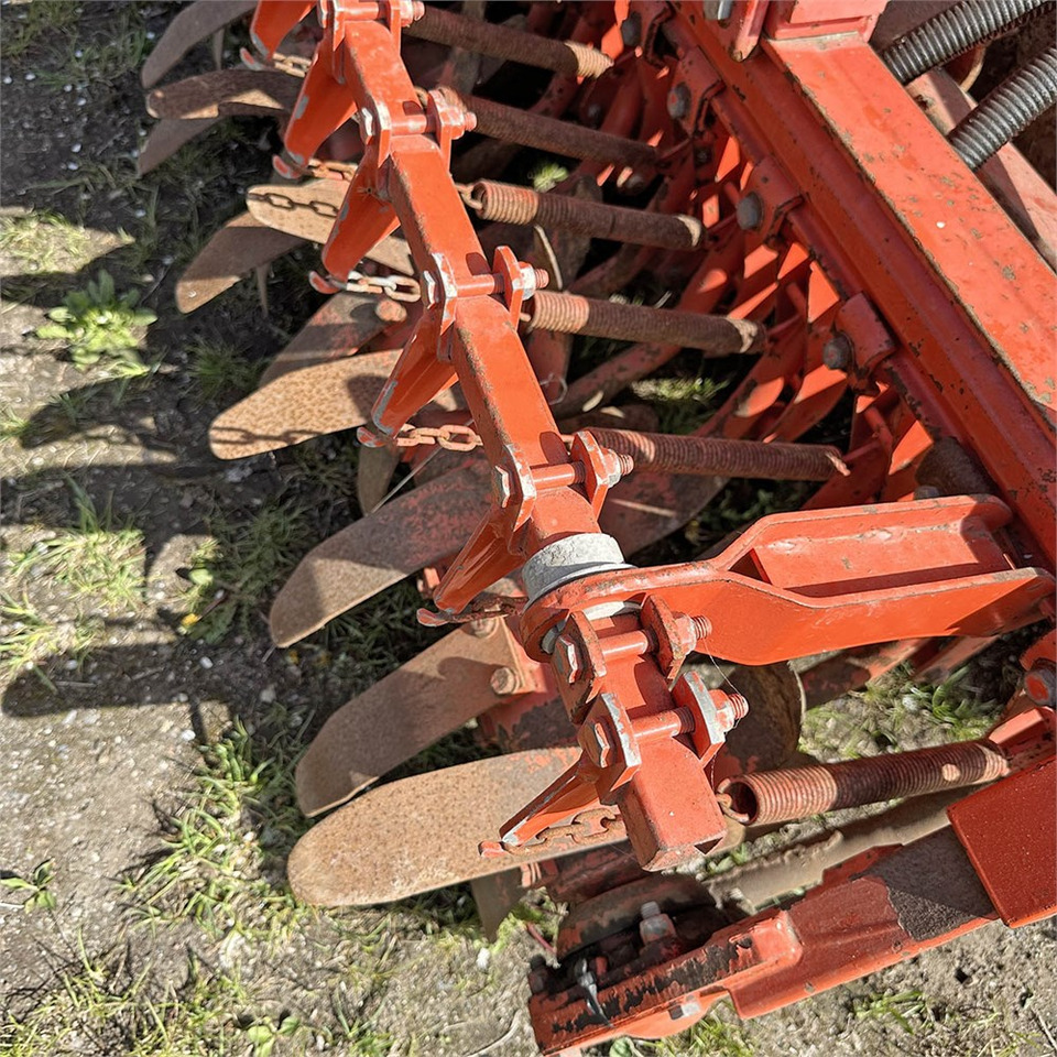 Zaai-/ Plantmachine Kuhn Venta TI 301: afbeelding 14 Zaai-/ Plantmachine Kuhn Venta TI 301: afbeelding 14
