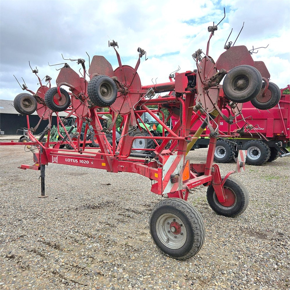 LELY Lotus 1020 s - Hooi-/ Voedermachine: afbeelding 5 LELY Lotus 1020 s - Hooi-/ Voedermachine: afbeelding 5