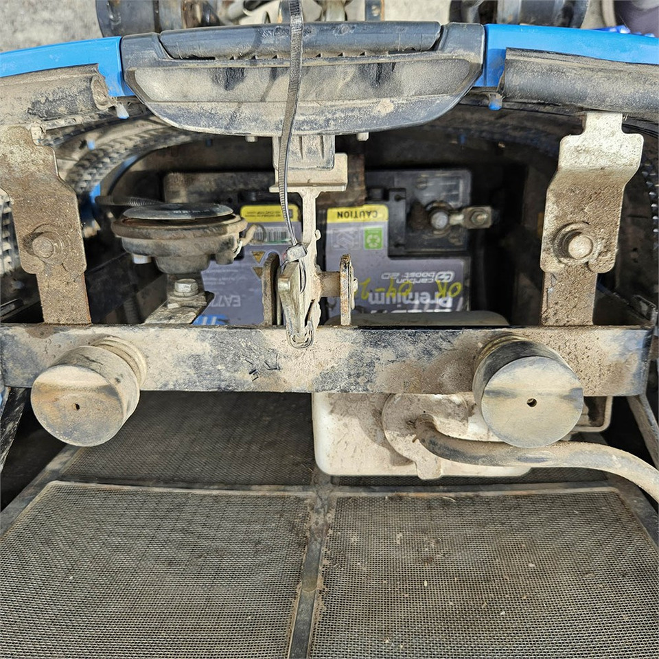 Gemeentelijke tractor LS Mtron Ls J27HST: afbeelding 34