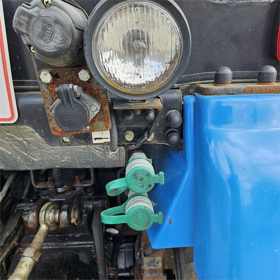 Gemeentelijke tractor LS Mtron Ls J27HST: afbeelding 35