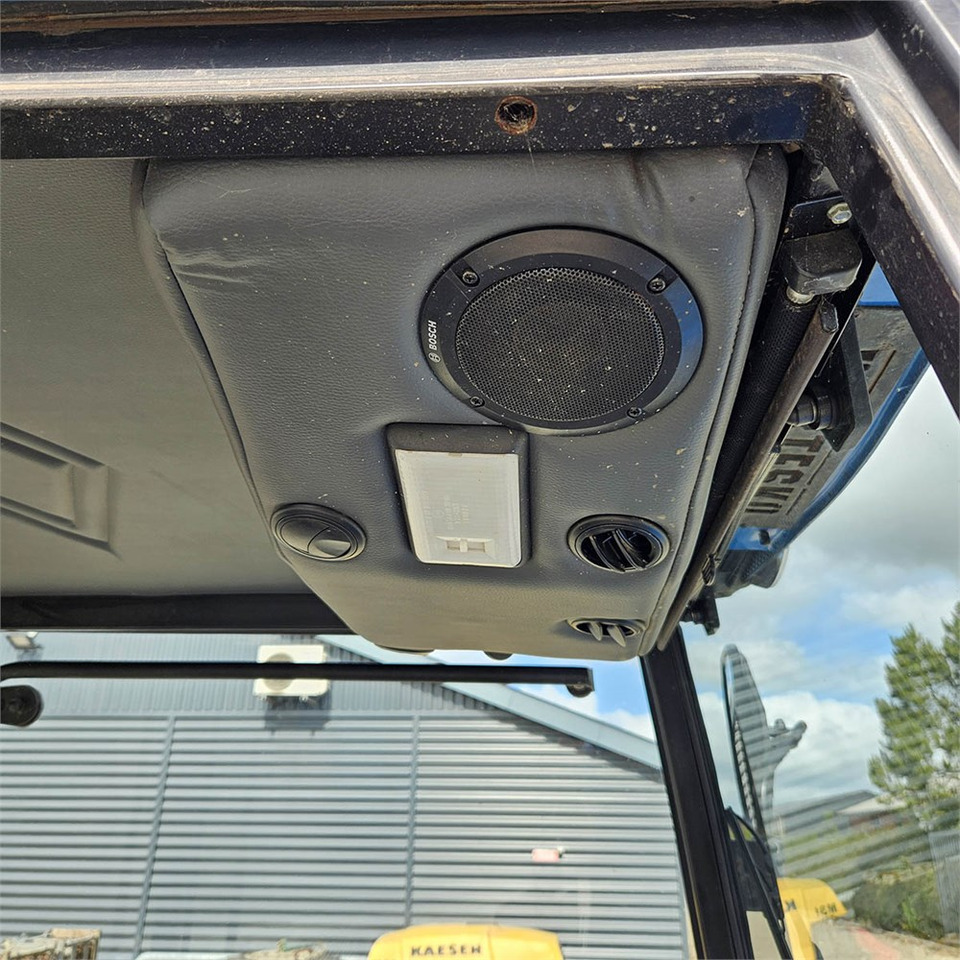Gemeentelijke tractor LS Mtron Ls J27HST: afbeelding 24