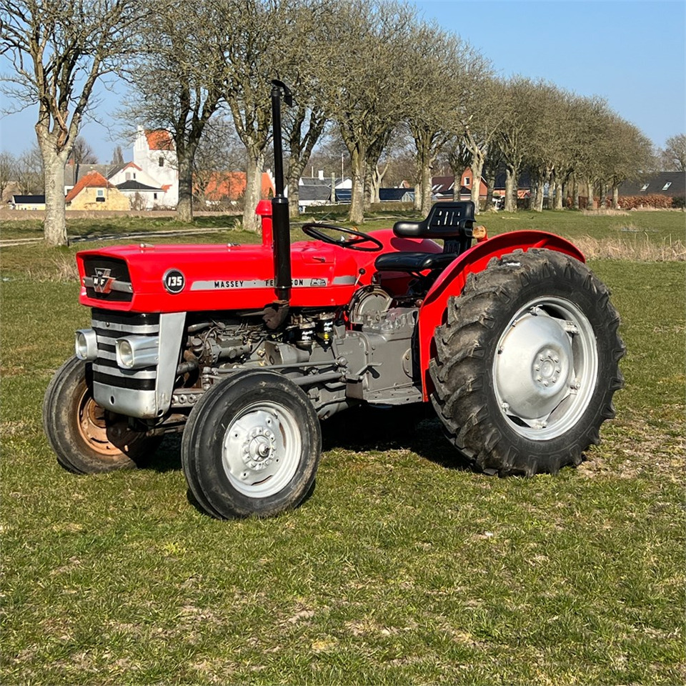 Massey Ferguson 135 Diesel - Tractor: afbeelding 4 Massey Ferguson 135 Diesel - Tractor: afbeelding 4