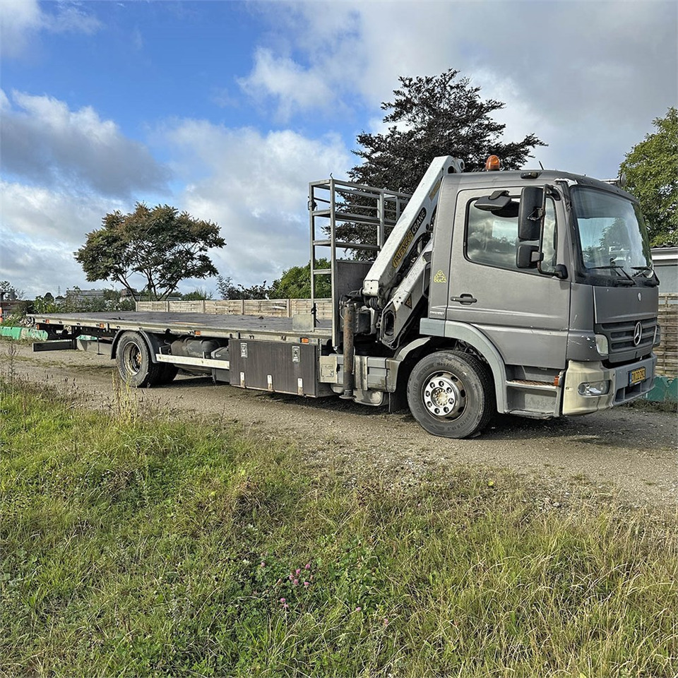 Mercedes Atego 1524 LL - Vrachtwagen met open laadbak, Kraanwagen: afbeelding 1 Mercedes Atego 1524 LL - Vrachtwagen met open laadbak, Kraanwagen: afbeelding 1