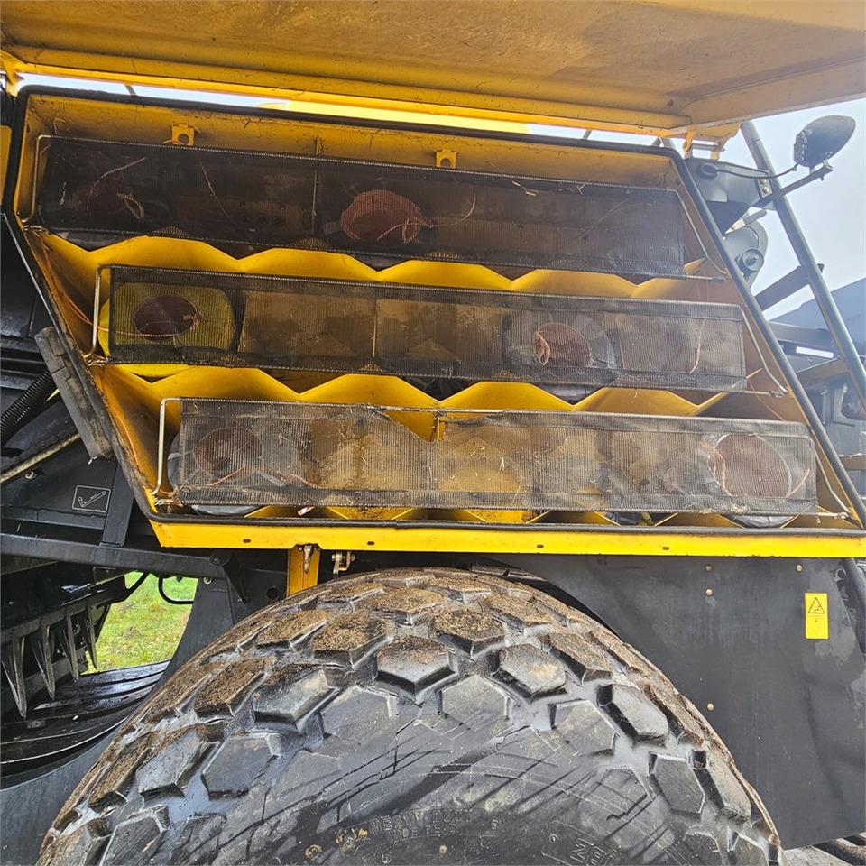 Leasing New Holland BB9090 New Holland BB9090: afbeelding 28