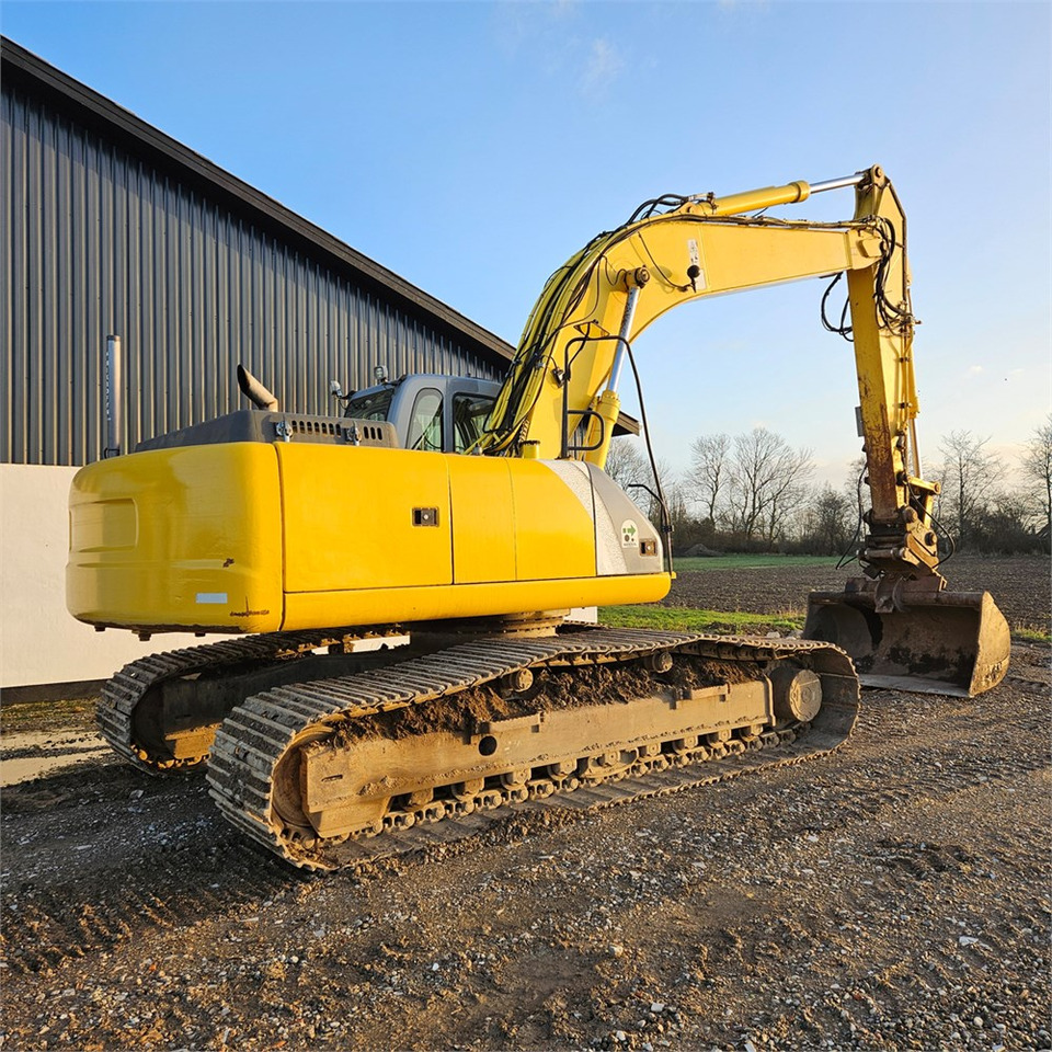 New Holland E 305 - Rupsgraafmachine: afbeelding 4 New Holland E 305 - Rupsgraafmachine: afbeelding 4