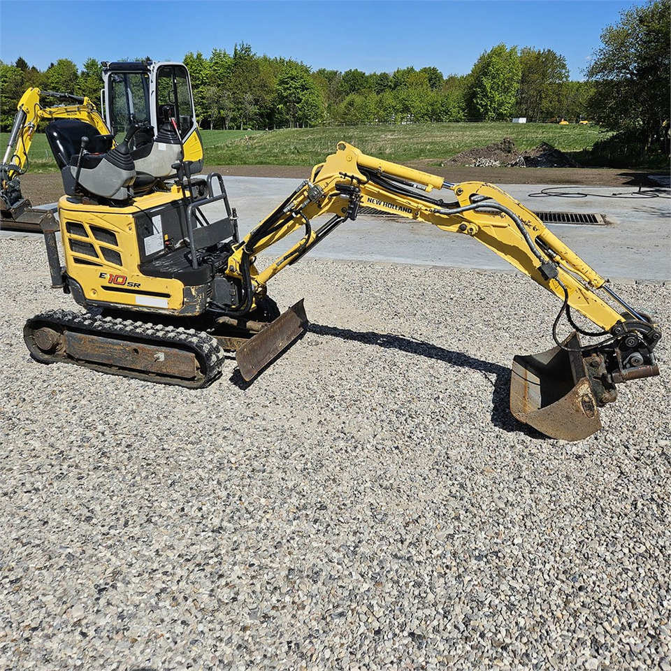 New Holland E10 SR - Minigraafmachine: afbeelding 2 New Holland E10 SR - Minigraafmachine: afbeelding 2