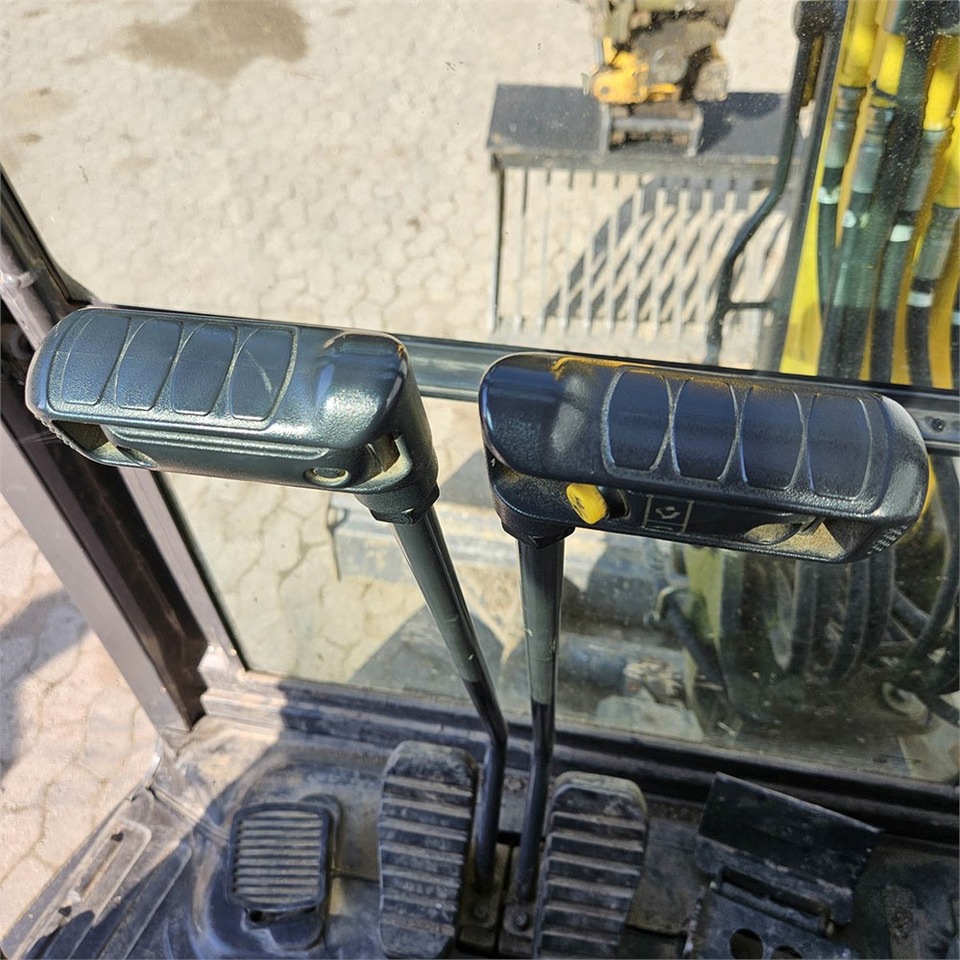 Minigraafmachine New Holland E26C: afbeelding 15 Minigraafmachine New Holland E26C: afbeelding 15