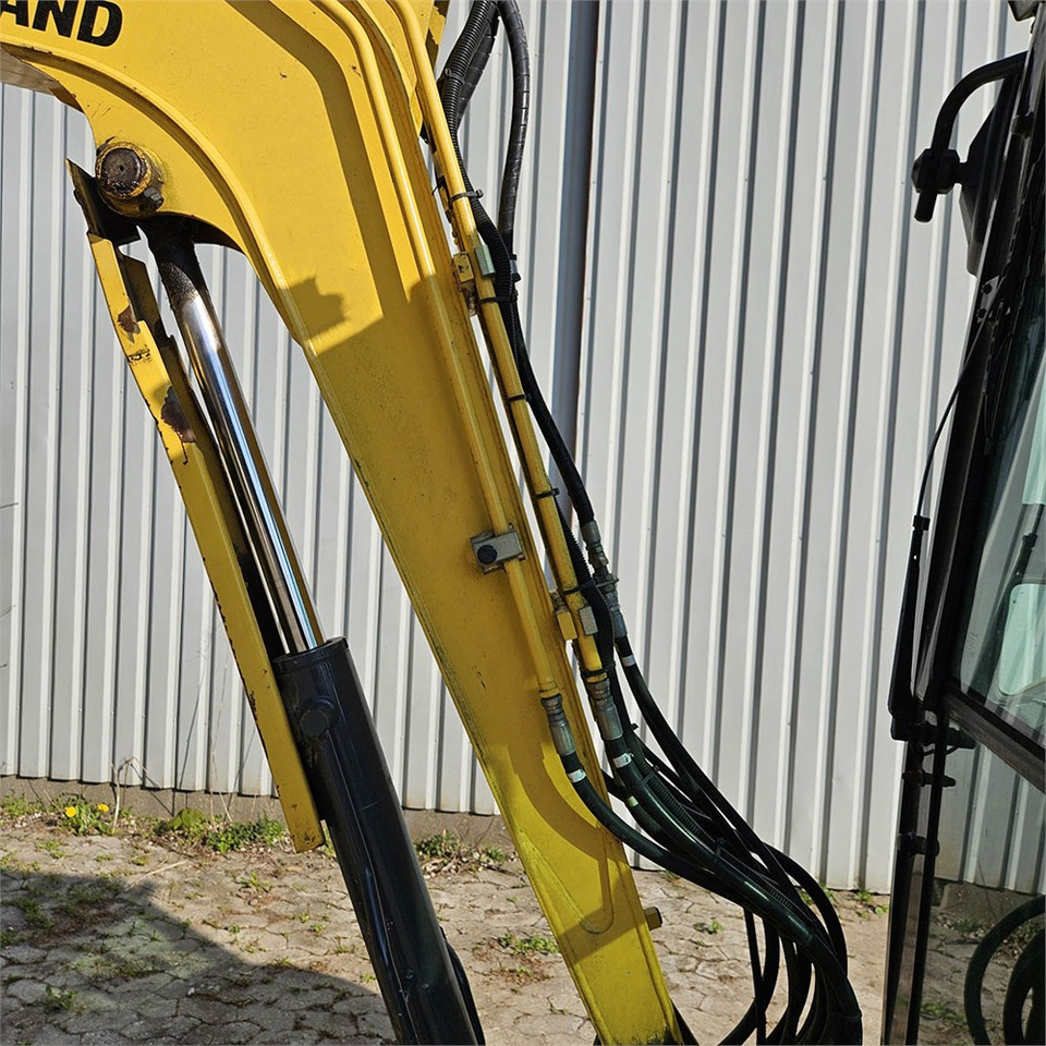 Minigraafmachine New Holland E26C: afbeelding 22 Minigraafmachine New Holland E26C: afbeelding 22