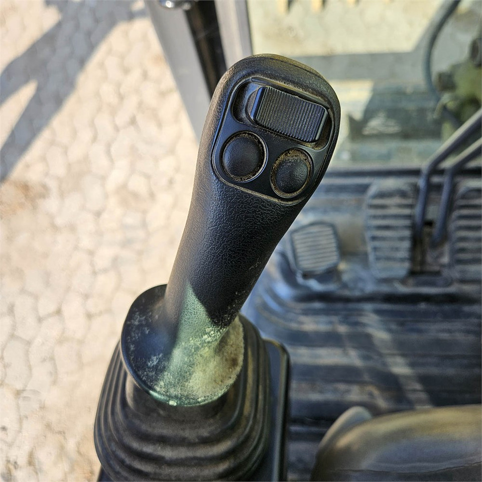 Minigraafmachine New Holland E26C: afbeelding 10 Minigraafmachine New Holland E26C: afbeelding 10